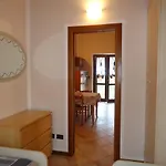 Casa Vittoria V1 アパート *