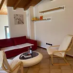 Casa Vittoria V1 アパート