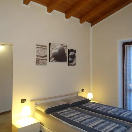 Apartment Casa Vittoria V1 Crone